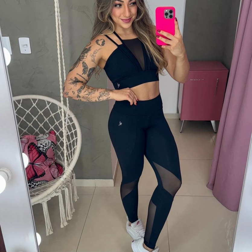 Conjunto legging recortes em tule